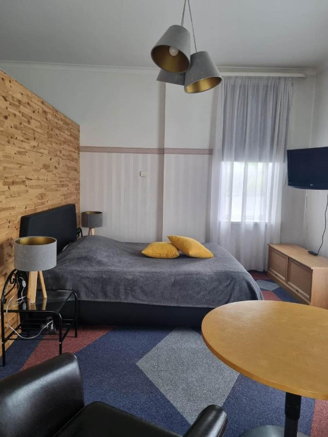Hotell De Tolly Torva Exterior photo